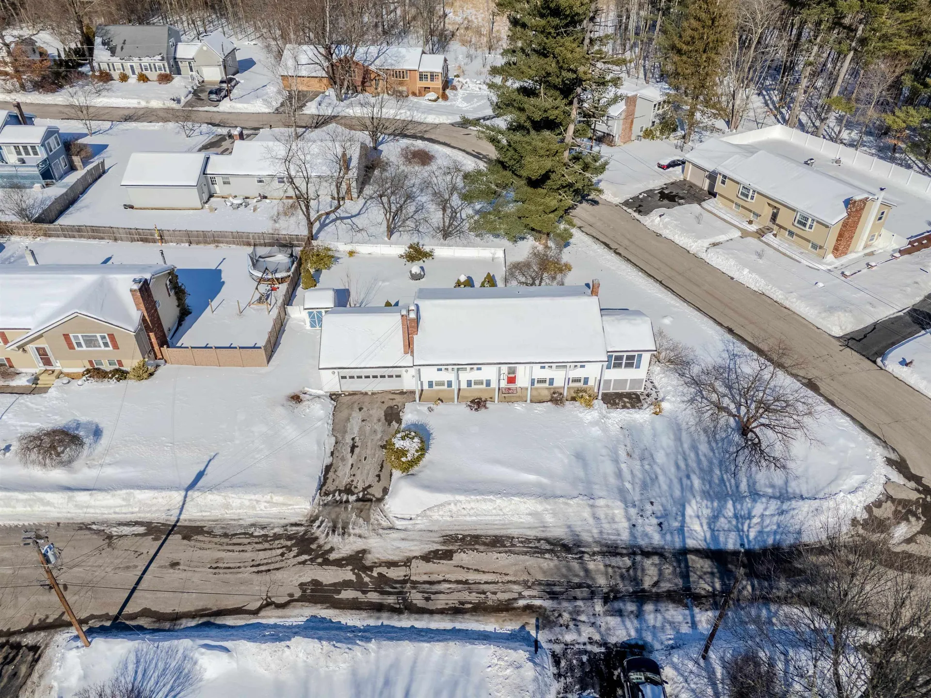 6 Lancelot Drive Hooksett NH 03106