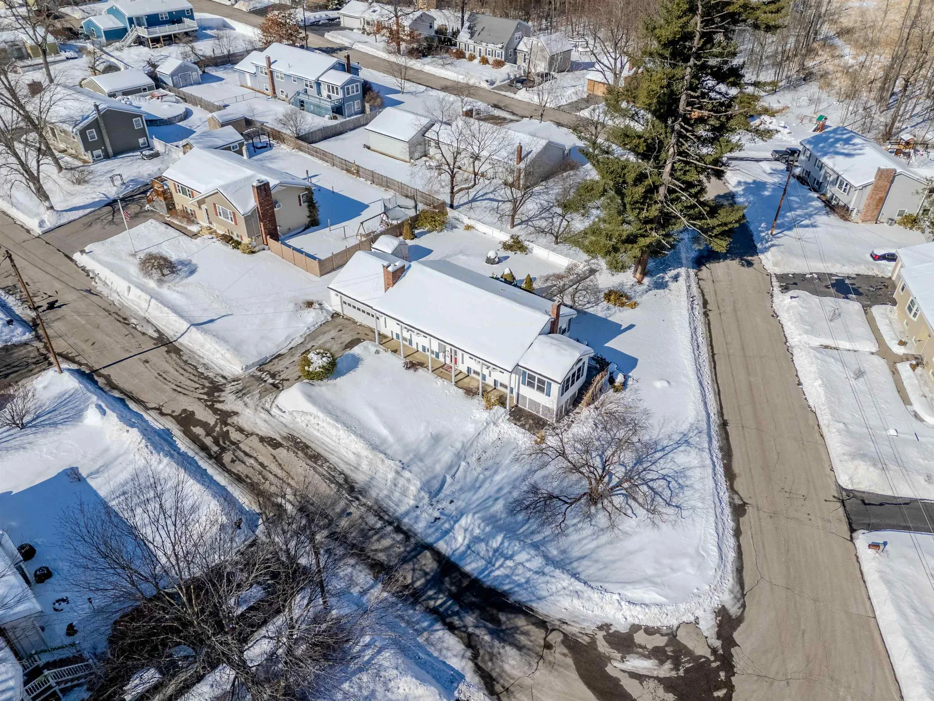 6 Lancelot Drive Hooksett NH 03106