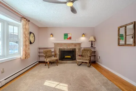 6 Lancelot Drive Hooksett NH 03106