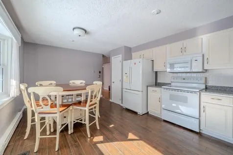 6 Lancelot Drive Hooksett NH 03106