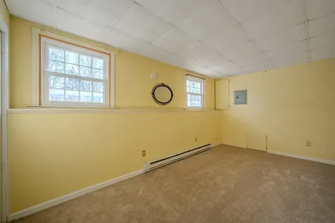 6 Lancelot Drive Hooksett NH 03106