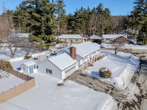 6 Lancelot Drive Hooksett NH 03106