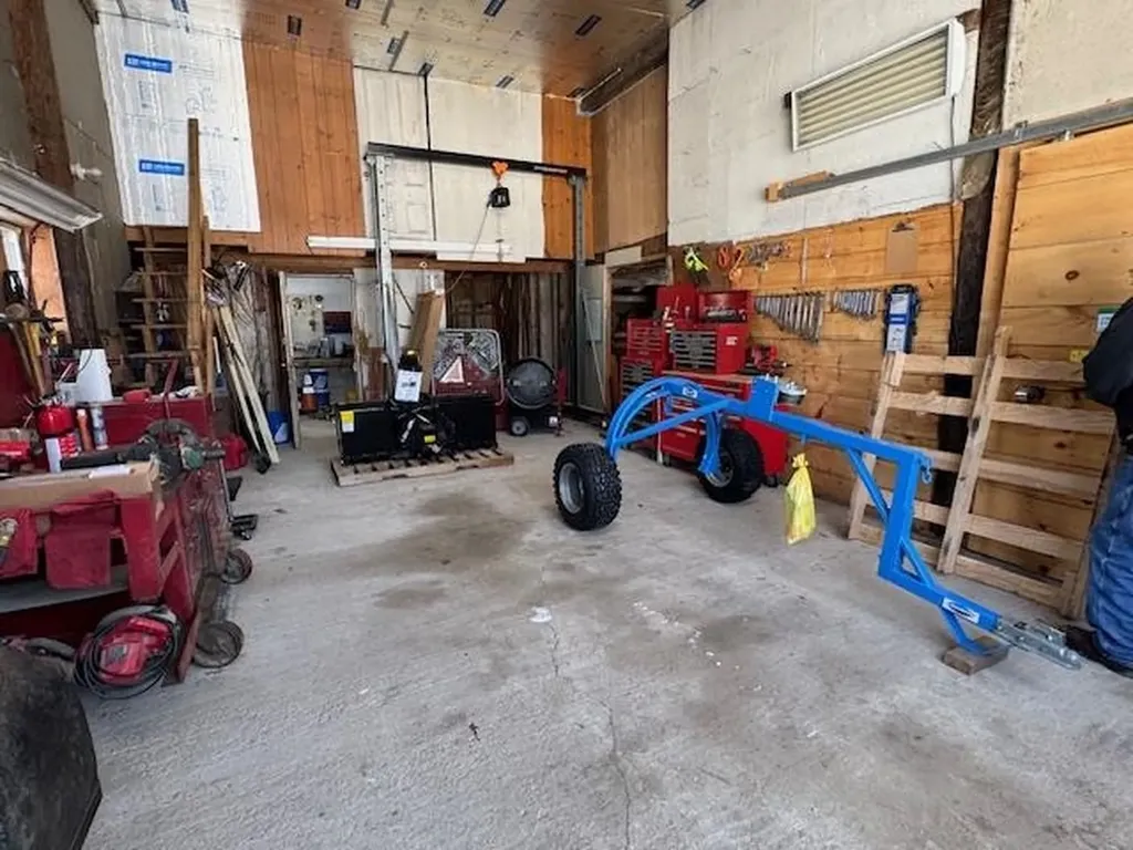 1204 Nh Route 11 Farmington NH 03835