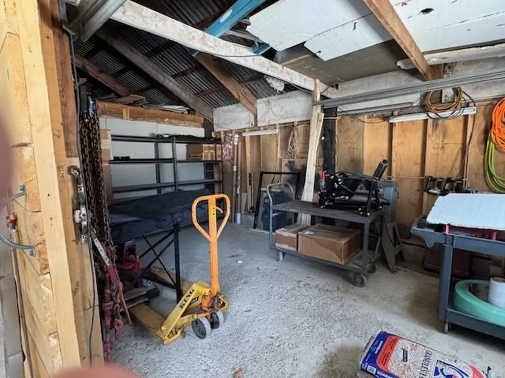 1204 Nh Route 11 Farmington NH 03835