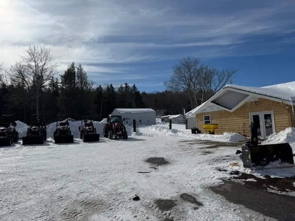 1204 Nh Route 11 Farmington NH 03835