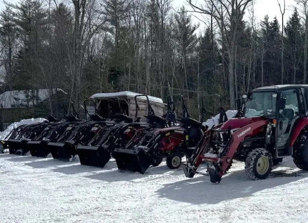 1204 Nh Route 11 Farmington NH 03835