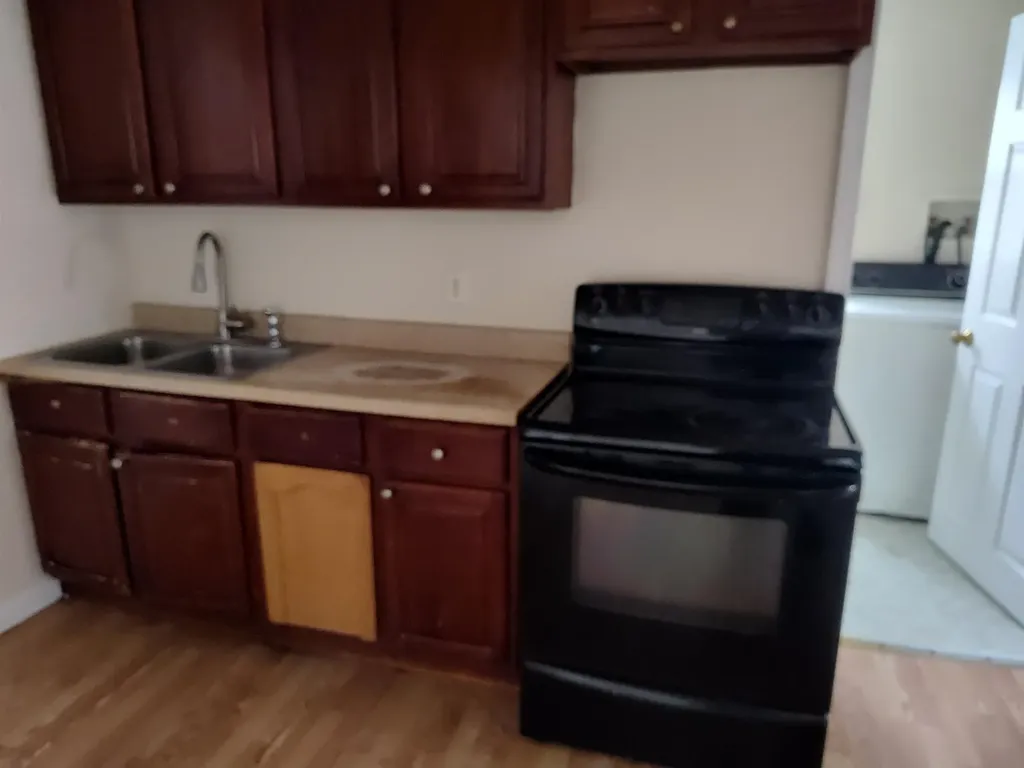 426 Manchester Street Manchester NH 03103