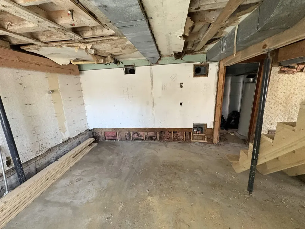 166 Hooker Hill Road St. Johnsbury VT 05819