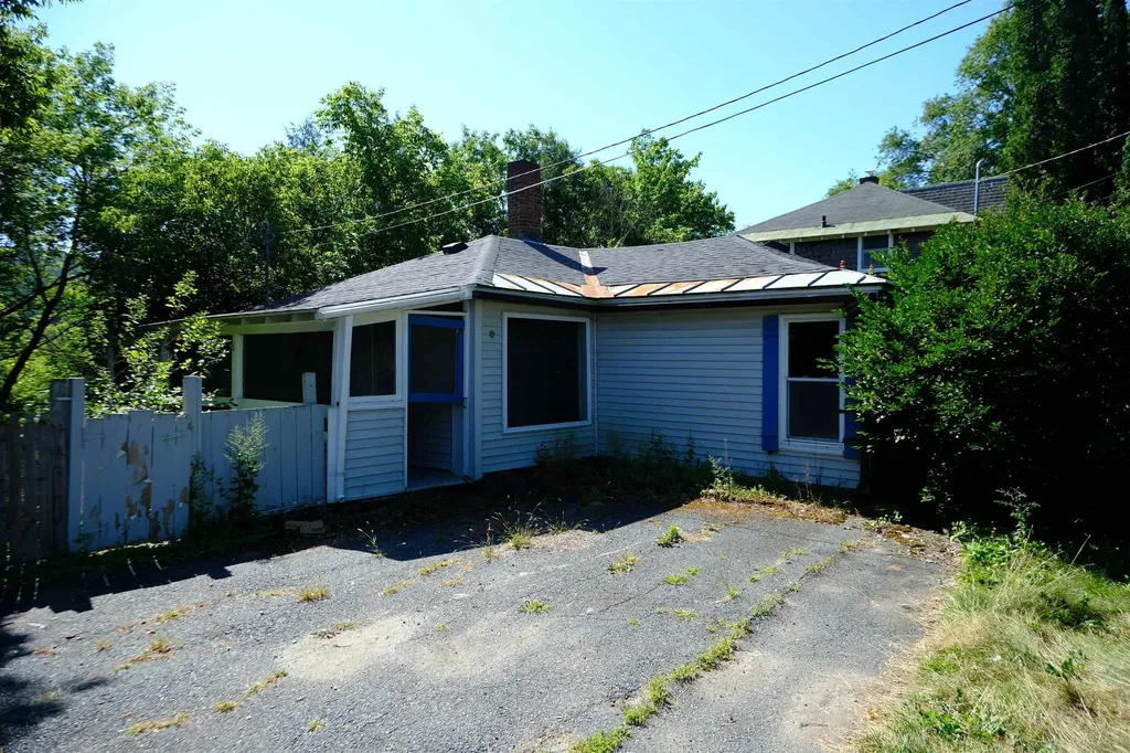 166 Hooker Hill Road St. Johnsbury VT 05819