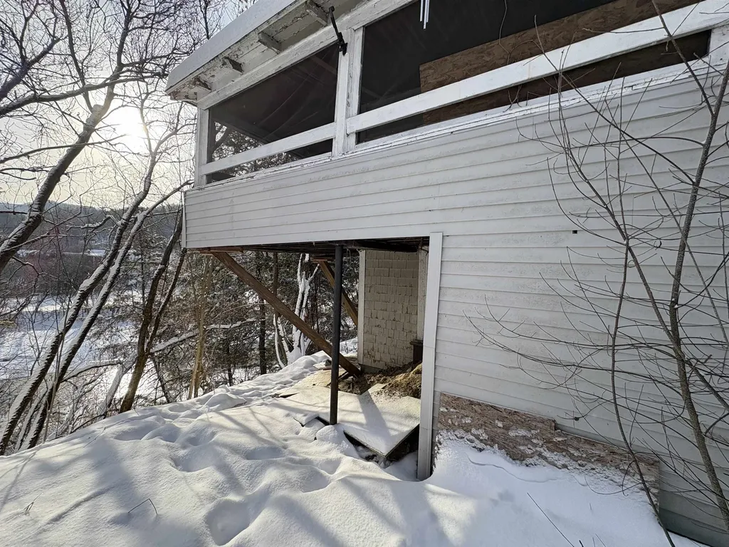 166 Hooker Hill Road St. Johnsbury VT 05819