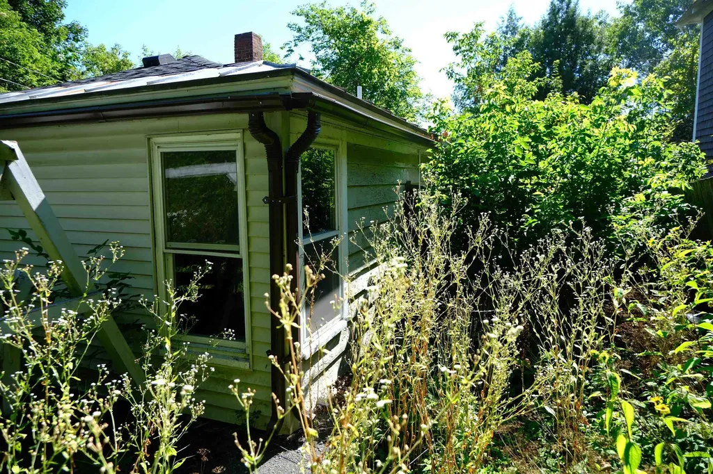 166 Hooker Hill Road St. Johnsbury VT 05819