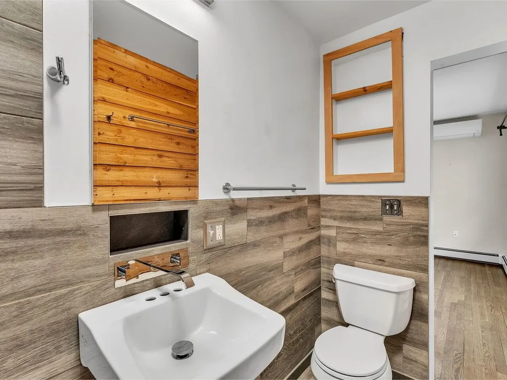 60 Proctor Avenue South Burlington VT 05403