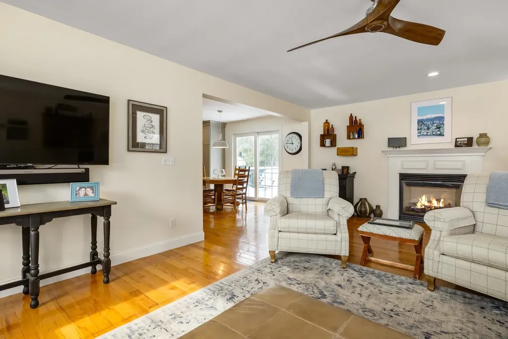 74 Mohawk Lane Brentwood NH 03833