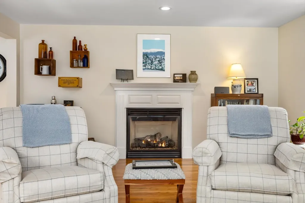 74 Mohawk Lane Brentwood NH 03833