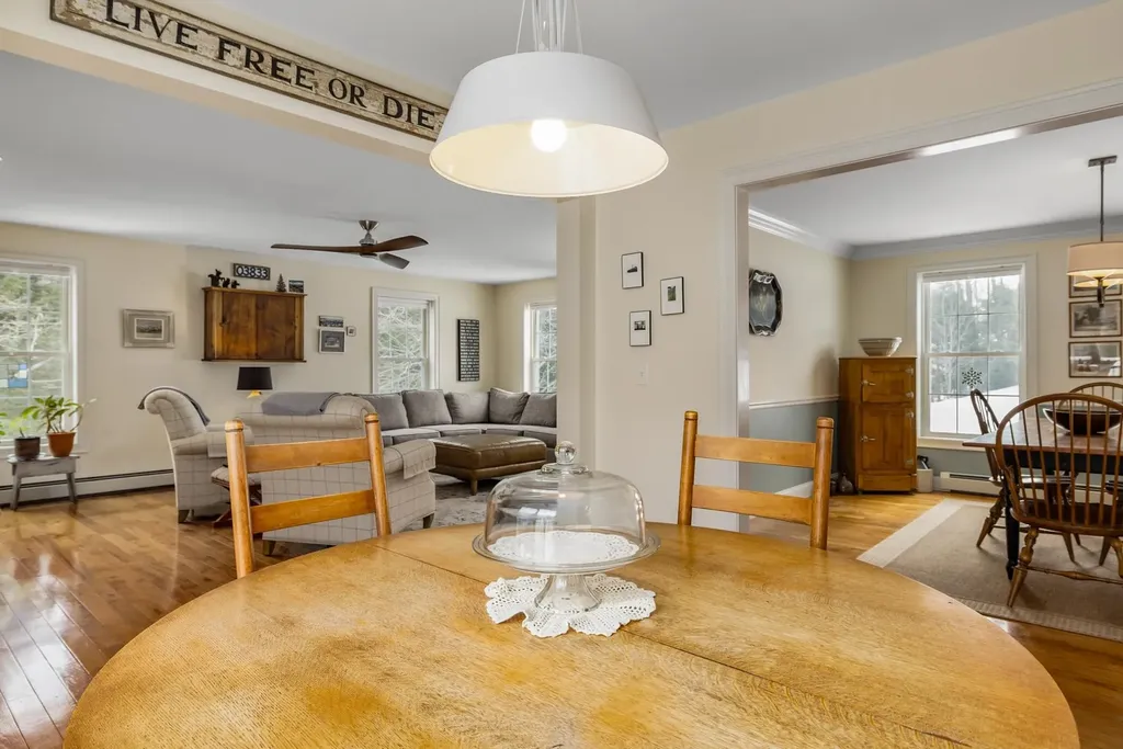 74 Mohawk Lane Brentwood NH 03833