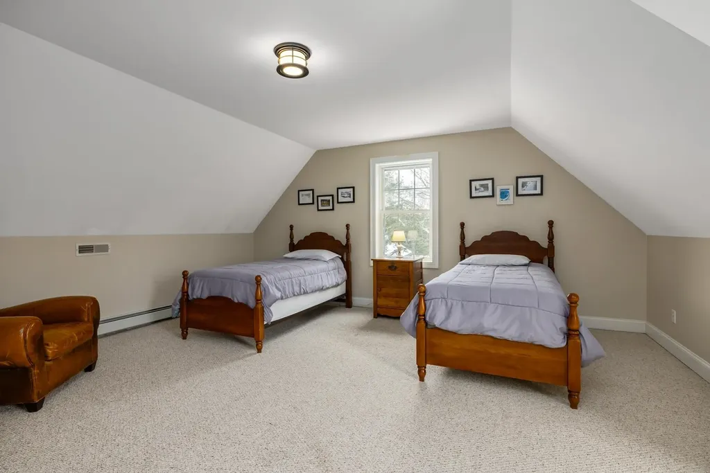 74 Mohawk Lane Brentwood NH 03833