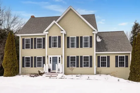 74 Mohawk Lane Brentwood NH 03833