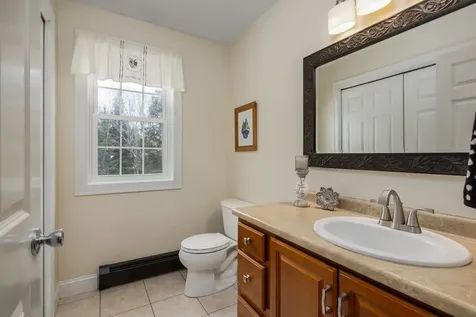 74 Mohawk Lane Brentwood NH 03833