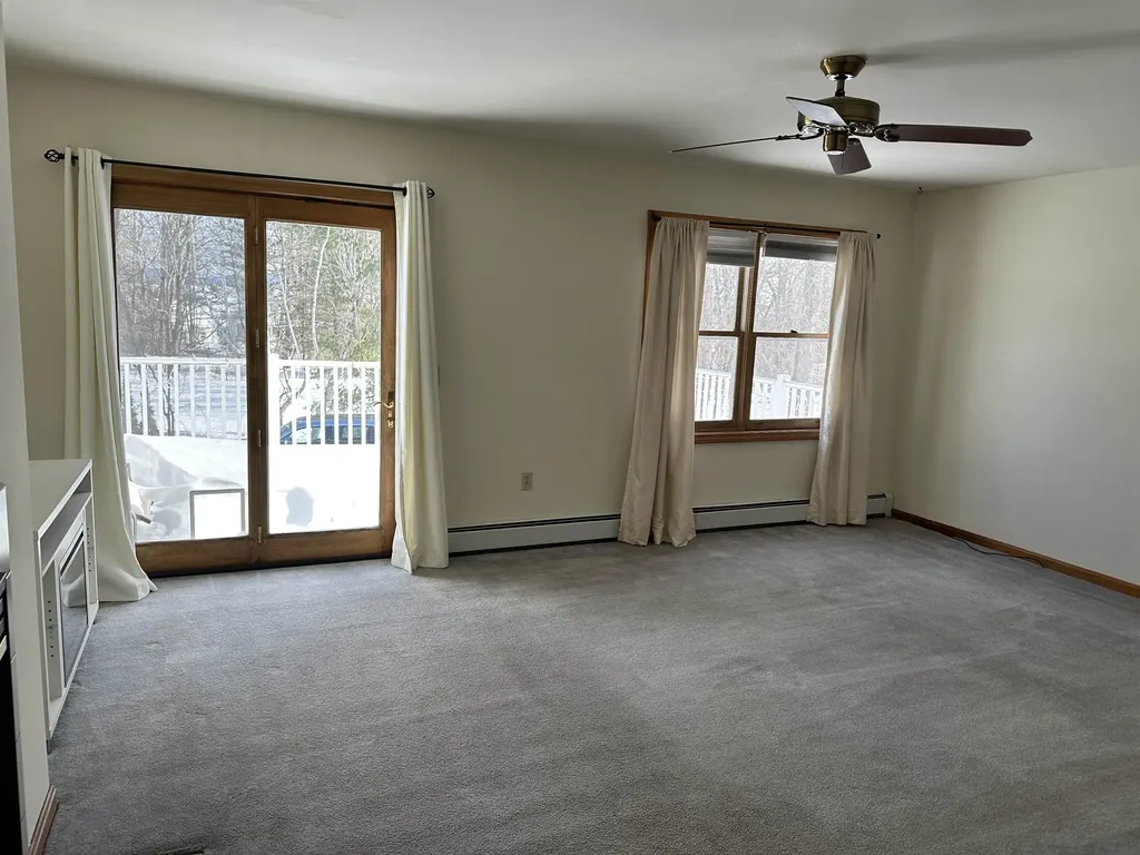 18 Craftsbury Court Essex VT 05452