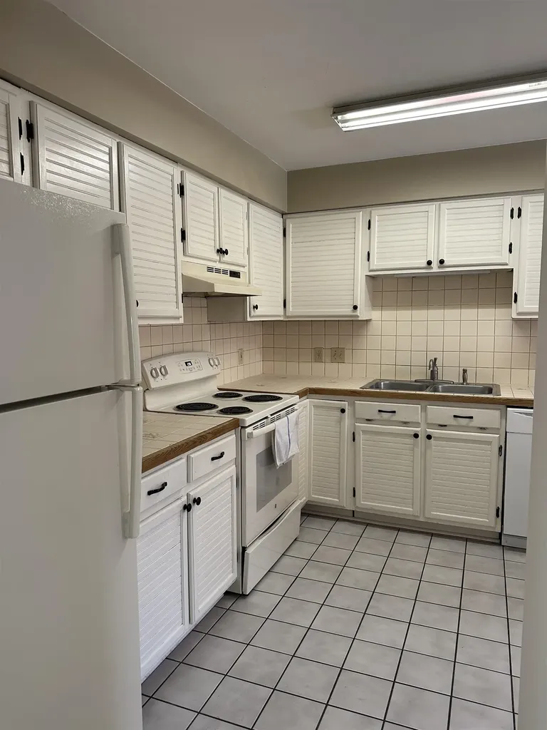 18 Craftsbury Court Essex VT 05452