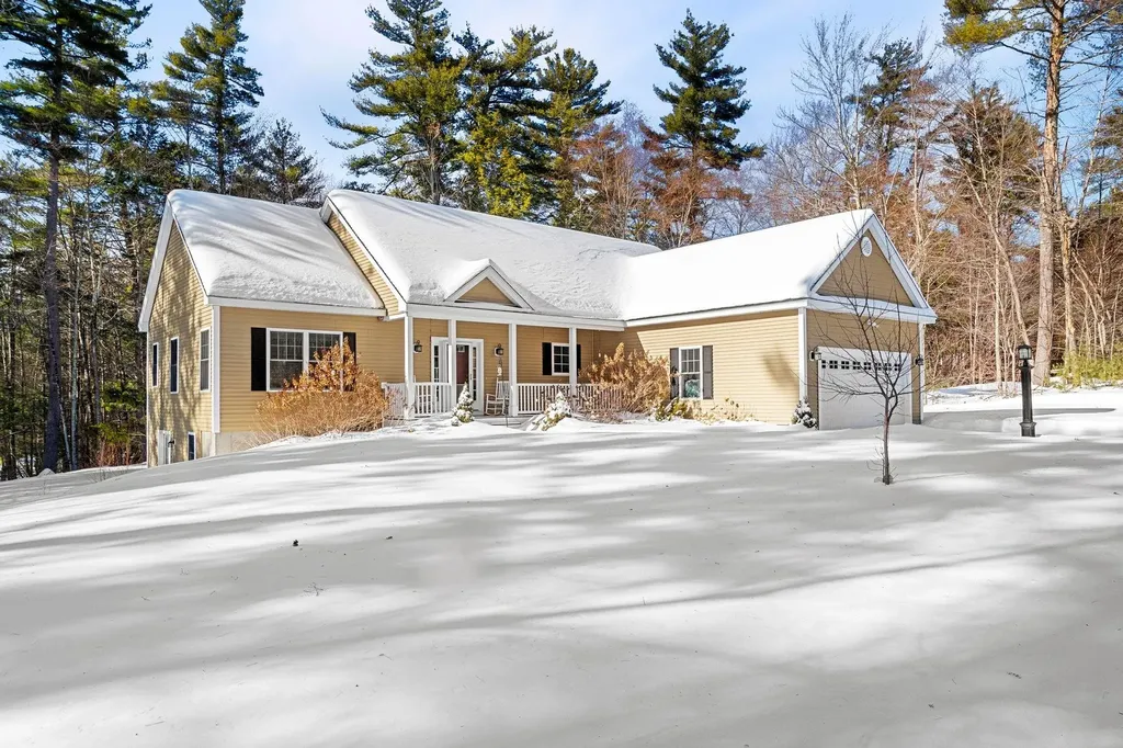 3 Cheever Lane Mont Vernon NH 03458