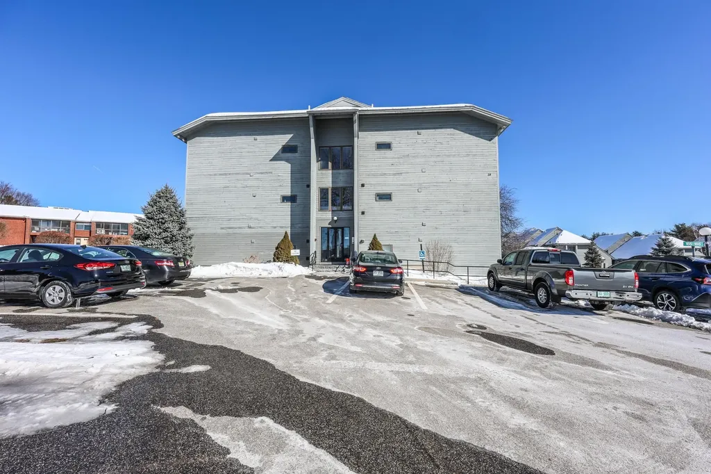 5 Tsienneto Road Derry NH 03038