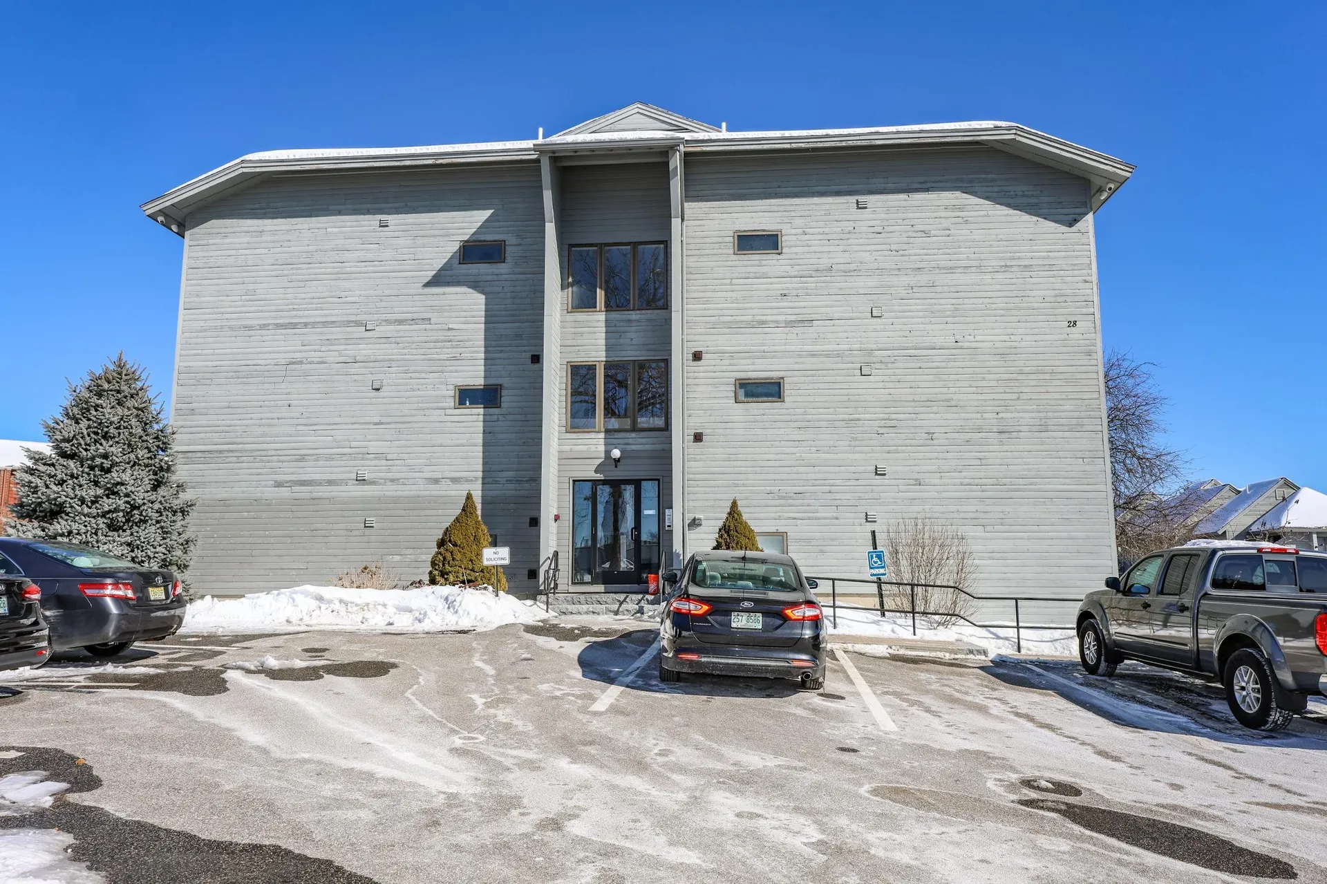 5 Tsienneto Road Derry NH 03038