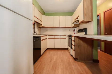 5 Tsienneto Road Derry NH 03038