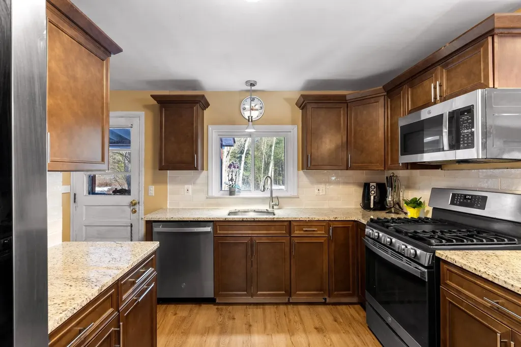 153 Lawrence Road Salem NH 03079