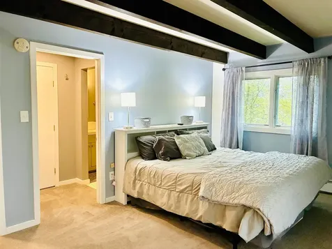 1221 Baker Turn Road Hartford VT 05059