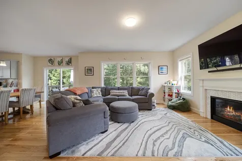 147 Emerald Lane Dover NH 03820