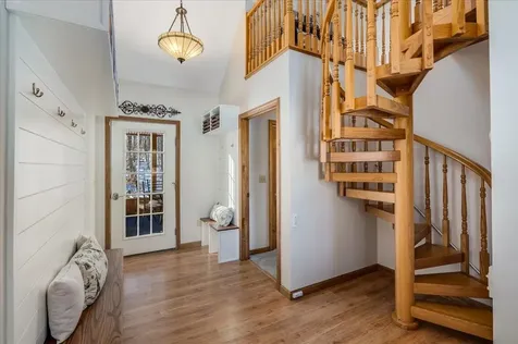 33 Pond View Drive Auburn NH 03032