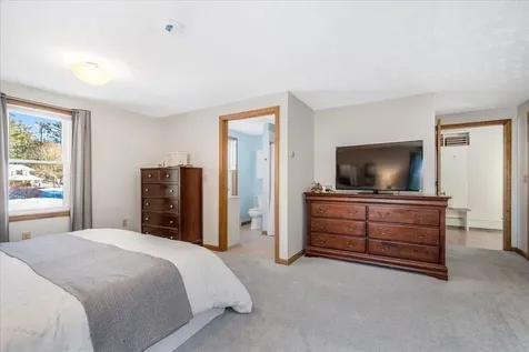 33 Pond View Drive Auburn NH 03032