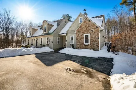 33 Pond View Drive Auburn NH 03032