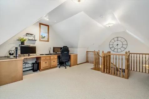 33 Pond View Drive Auburn NH 03032