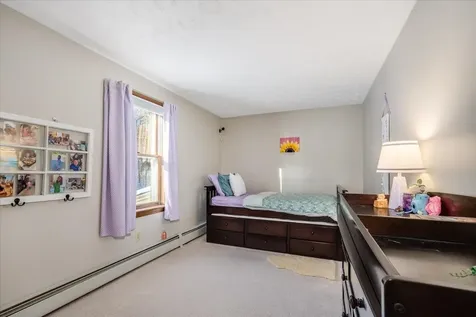 33 Pond View Drive Auburn NH 03032
