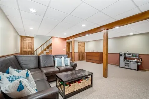 33 Pond View Drive Auburn NH 03032