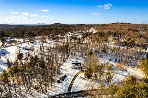 33 Pond View Drive Auburn NH 03032
