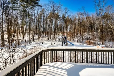33 Pond View Drive Auburn NH 03032
