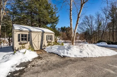 33 Pond View Drive Auburn NH 03032