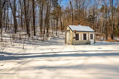 33 Pond View Drive Auburn NH 03032