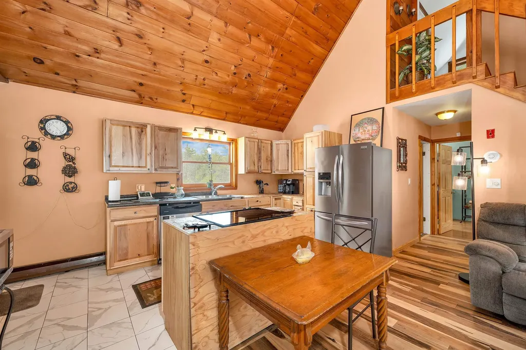 10 Granite Road Effingham NH 03882