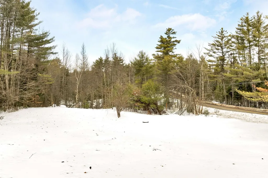 10 Granite Road Effingham NH 03882