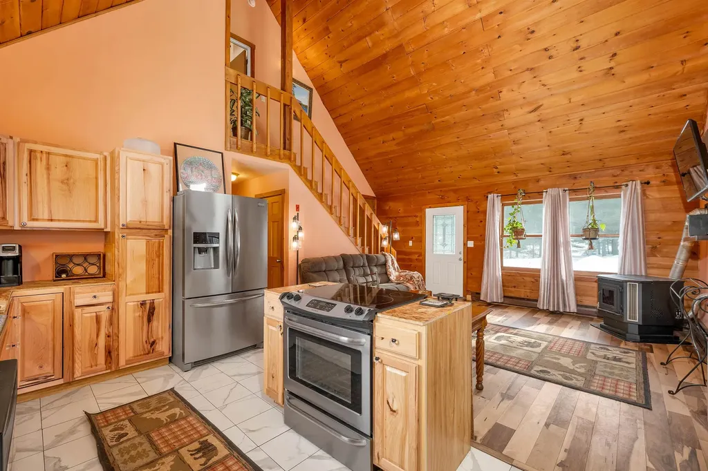 10 Granite Road Effingham NH 03882