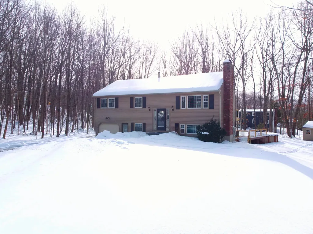 50 Lantern Lane Hooksett NH 03106