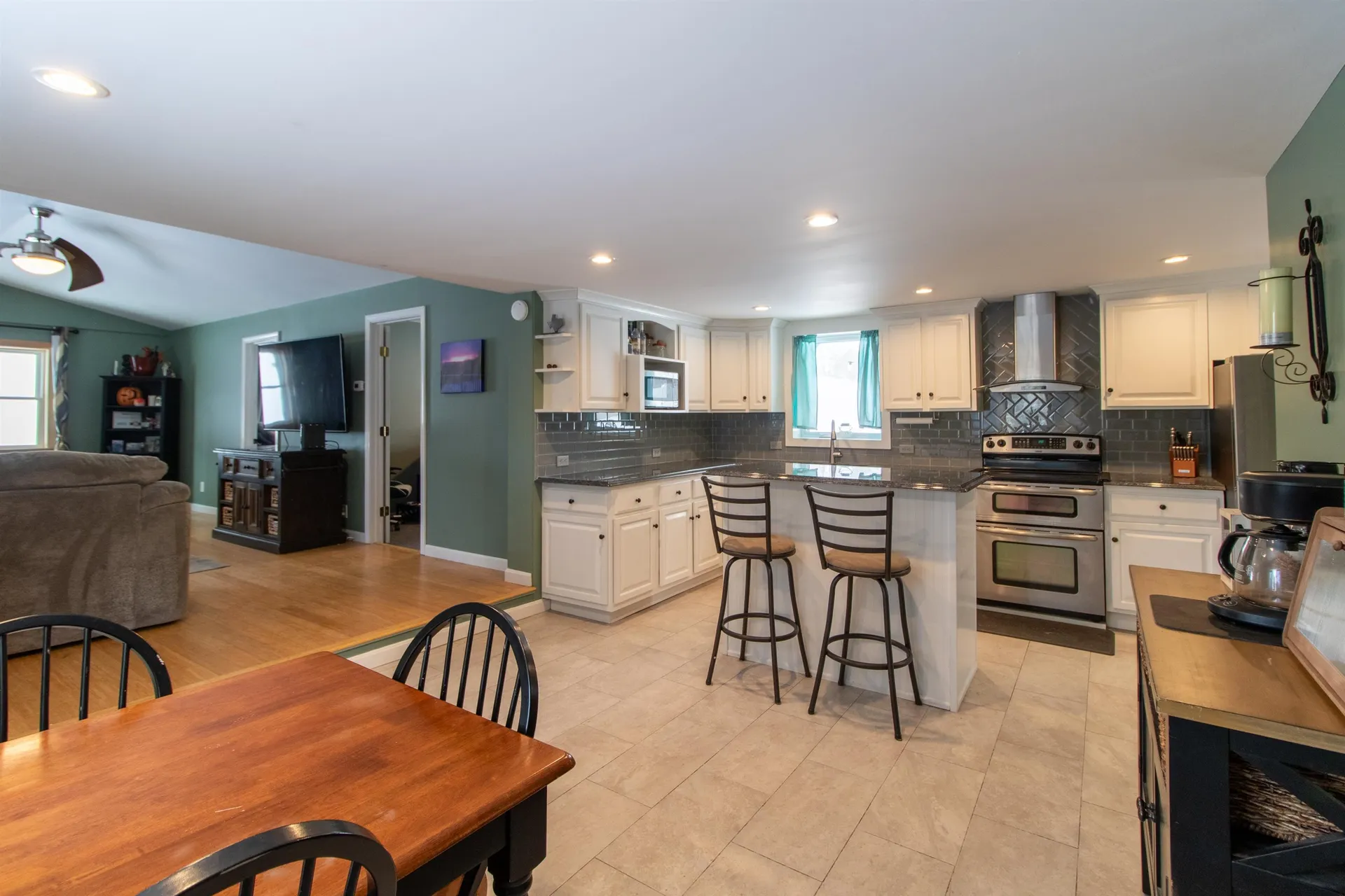 827 Lake Road Newport City VT 05829