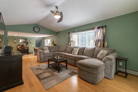 827 Lake Road Newport City VT 05829