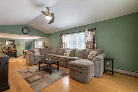 827 Lake Road Newport City VT 05829