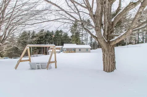 827 Lake Road Newport City VT 05829