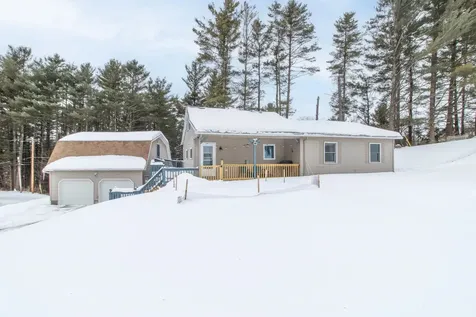 827 Lake Road Newport City VT 05829